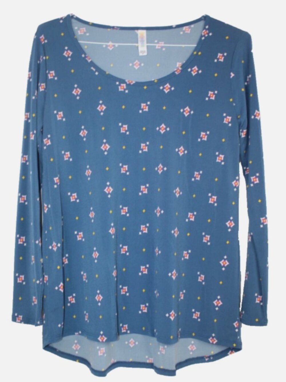 LuLaRoe LYNNAE Women's Shirt Top NWT Size M Medium Blue Purple Diamond Pattern
